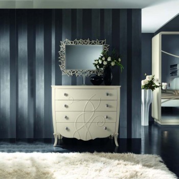 Comò 4 cassetti con rilievo, design moderno e ornati