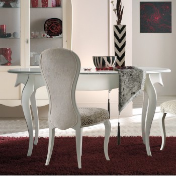 Tavolo da pranzo ovale allungabile con eleganti gambe curve