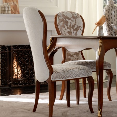 Sedia in stile barocco moderno