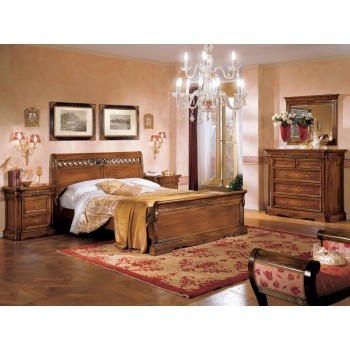 Camera da letto classica intarsiata in legno pregiato