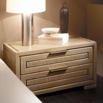 Comodino 2 cassetti legno di frassino, dettaglio maniglia