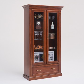 Vetrina in legno 2 porte 1 cassetto, dettagli intagli
