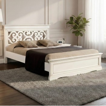 Letto matrimoniale con testata traforata e pediera bassa