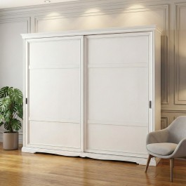 Armadio classico con ante in legno scorrevoli