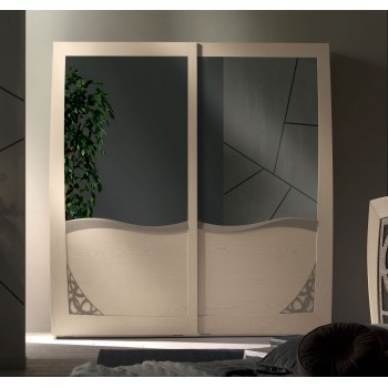 Armadio due ante scorrevoli con specchi e traforo decorativo