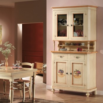 Credenza e vetrina laccata con dettagli floreali
