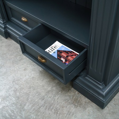 Libreria classica in legno con cassetti