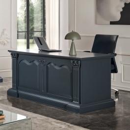 Libreria classica in legno intagliata con ripiani decorati