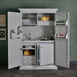 Dettaglio interno armadio cucina a scomparsa