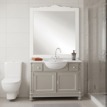 Bagno classico completo di specchiera, dettaglio lavabo mineralmarmo