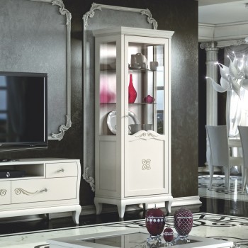Argentiera in stile classico contemporaneo con dettagli decorativi
