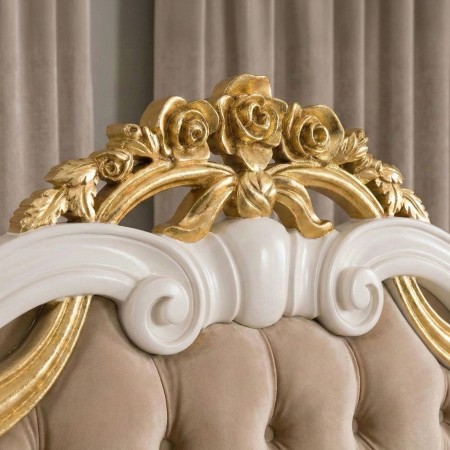 Letto Vienna in legno intagliato con testiera capitonnè