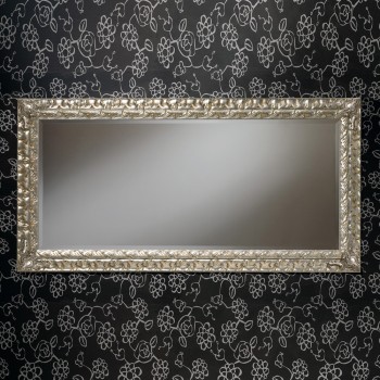 Specchiera classica in foglia argento patinata, dettaglio cornice