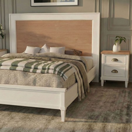 Letto matrimoniale con testiera in legno