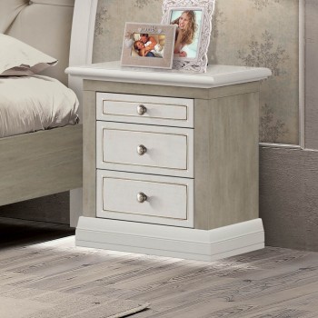 Comodino Shabby Chic 3 cassetti, dettaglio artigianale