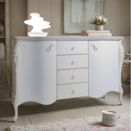 Credenza classica elegante con ante e cassetti