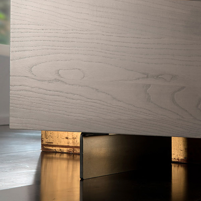 Madia con piedi in metallo +267,00 €